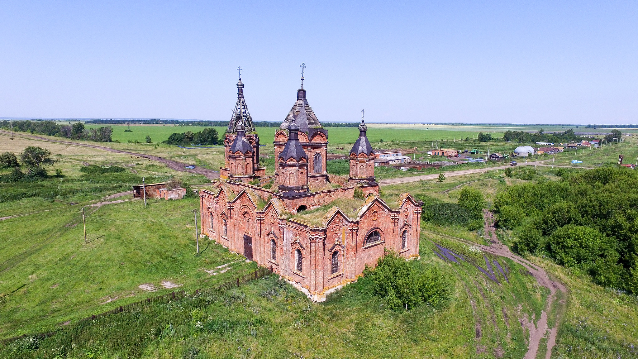 с. Танкеевка, Татарстан. Храм Живоначальной Троицы