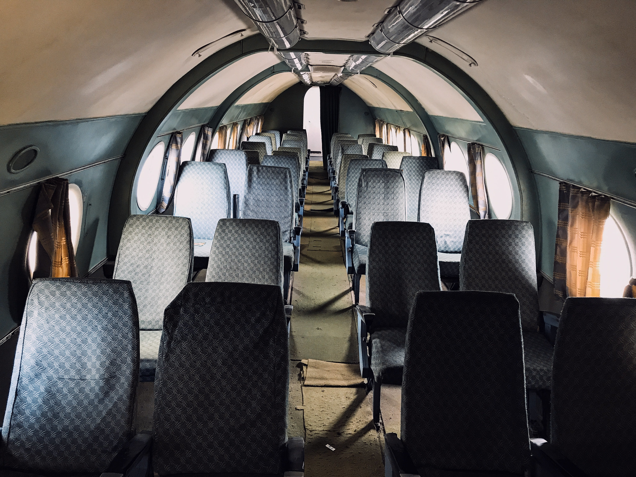 Салон самолета Ту-124