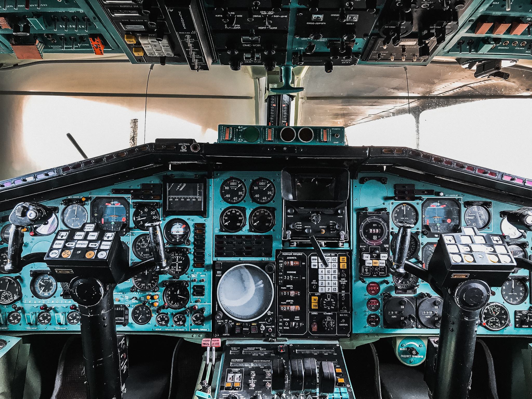 При наборе высоты “клюв” Ту-144 поднимался и такой обзор имели пилоты