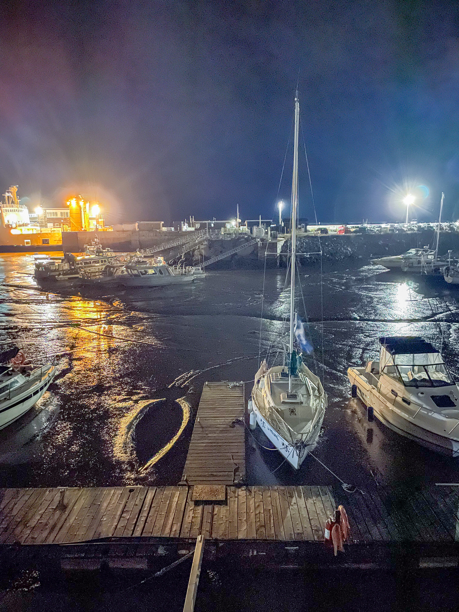 Rivière-du-Loup Marina during low tide