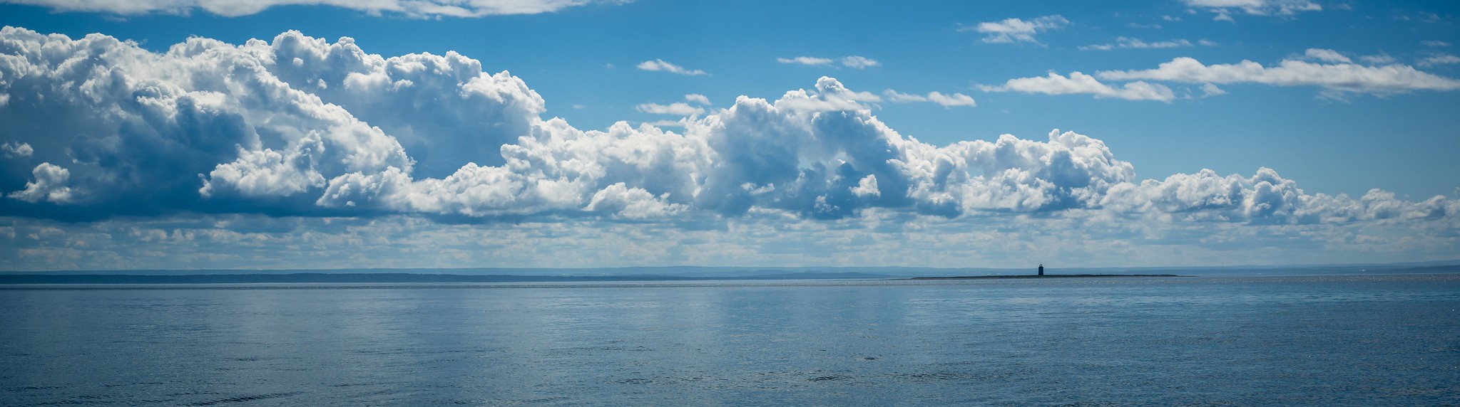 Phare du Île Rouge (Lighthouse)