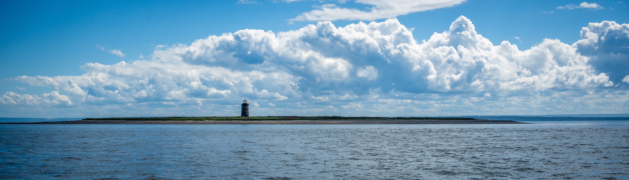 Phare du Île Rouge (Lighthouse)
